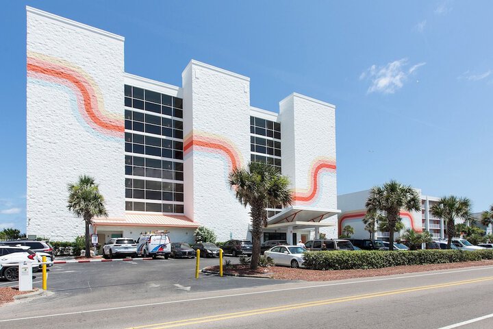 Golden Sands Carolina Beach Oceanfront Tapestry by Hilton