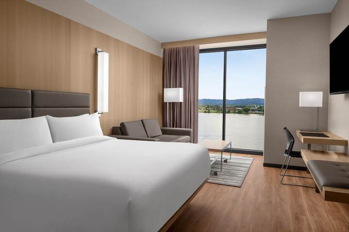 Room 19 of 24