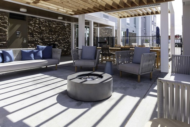 Terrace/Patio 22 of 23