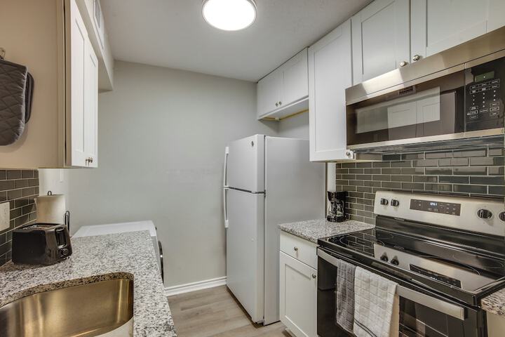 Montgomery Vacation Rental w / Pool Access!