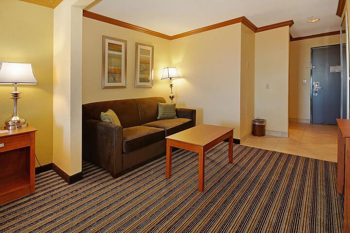 Room 10 of 20