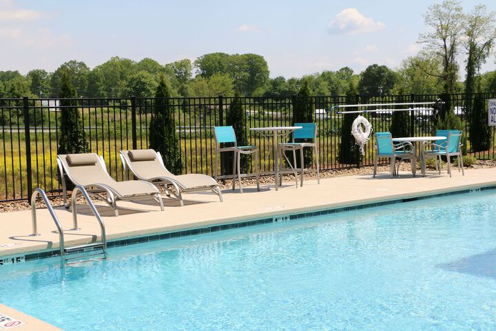 Pool 13 of 33