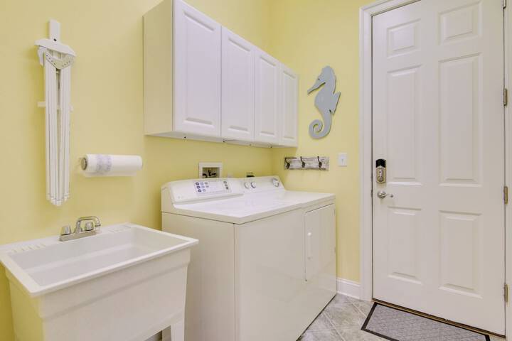 Bayside Resort Rental in Selbyville: 6 Mi to Beach