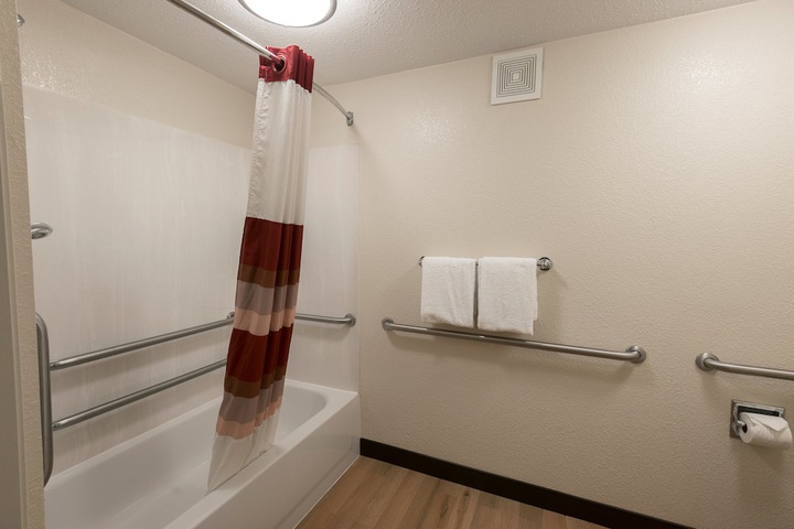 Room 14 of 24