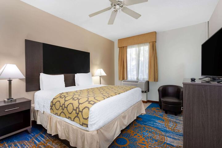 Room 18 of 26