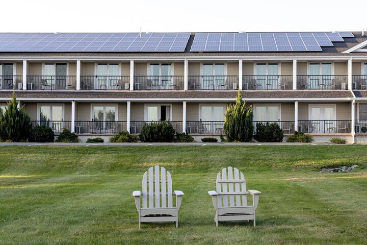 Belfast Harbor Inn