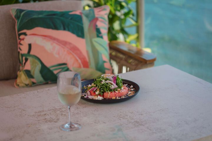 Dining 47 of 63