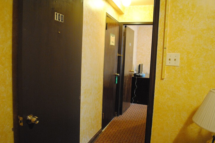 Room 18 of 37