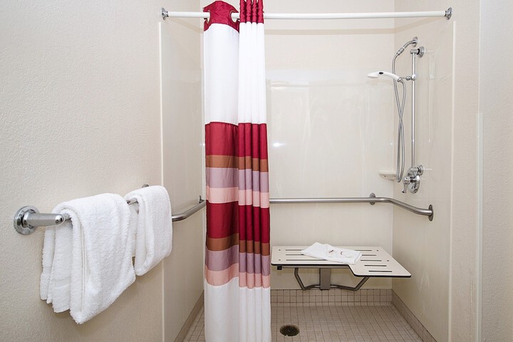 Red Roof Inn Philadelphia - Oxford Valley