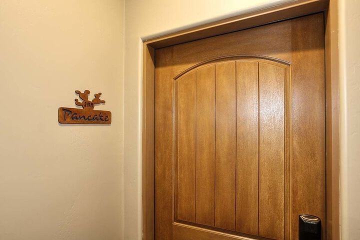 Room 26 of 59