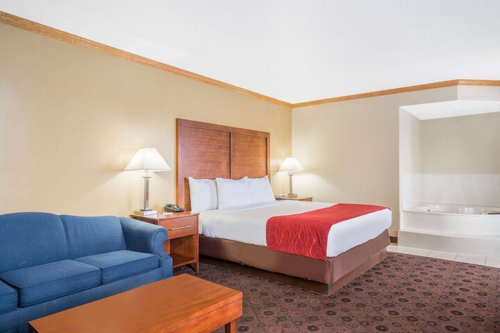 Room 13 of 22