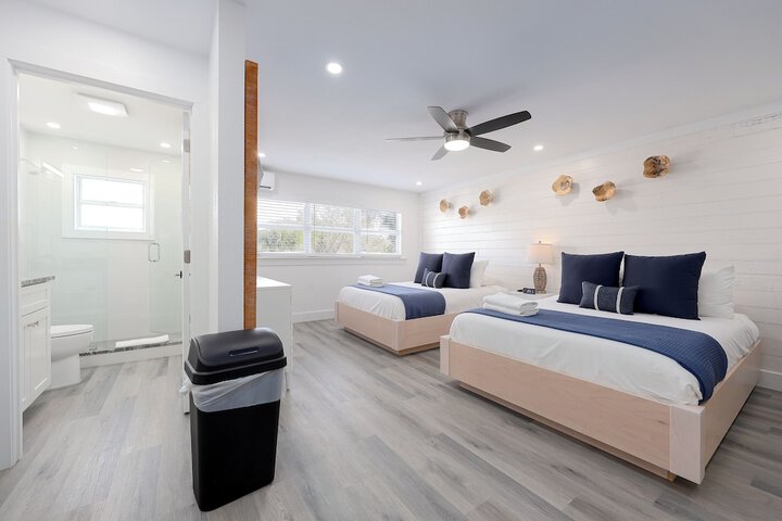 Siesta Key Beach Resort and Suites