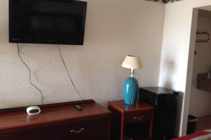 Room 4 of 20