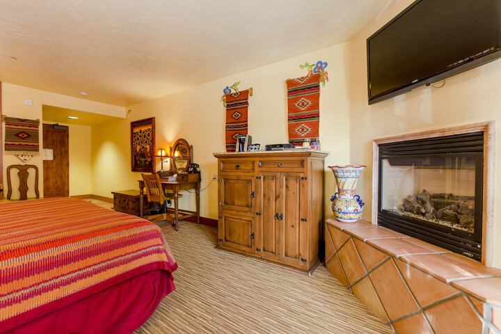 Avila La Fonda Hotel
