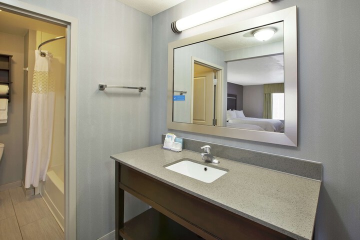 Room 14 of 27