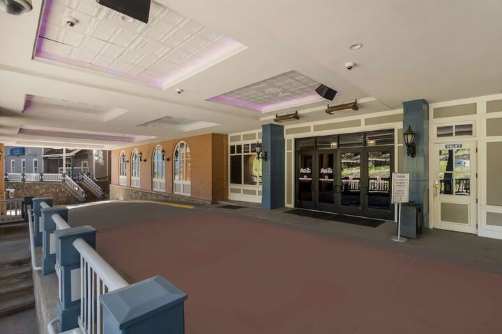 Grand Z Casino Hotel by Red Lion Hotels
