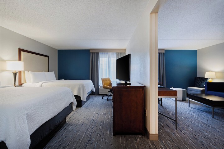 Holiday Inn Express & Suites Cincinnati Riverfront by IHG