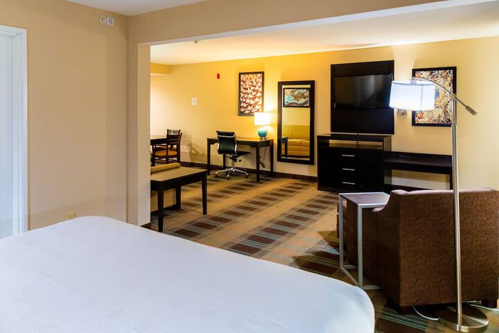 Spark by Hilton Port Wentworth Savannah