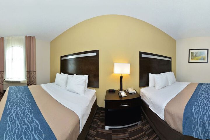 Room 8 of 13