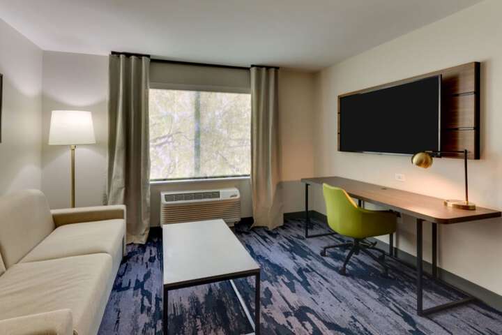Room 8 of 24