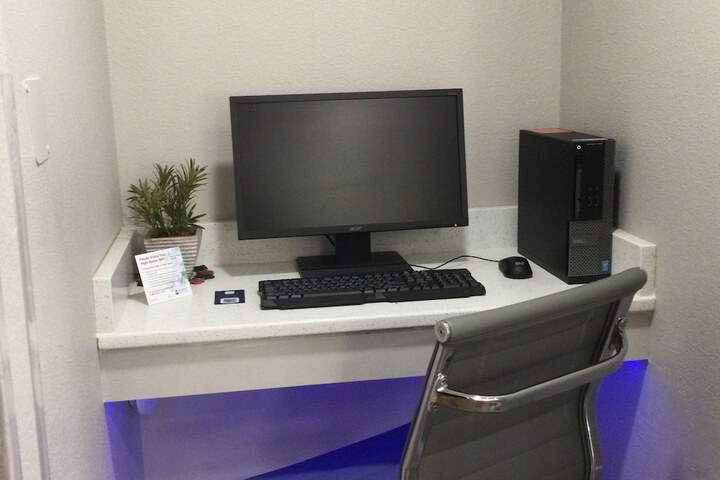 Business Center 42 of 42