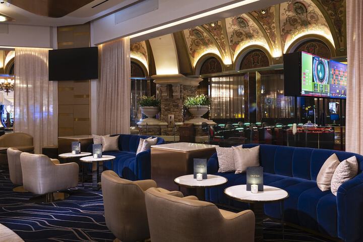 Lounge 149 of 181