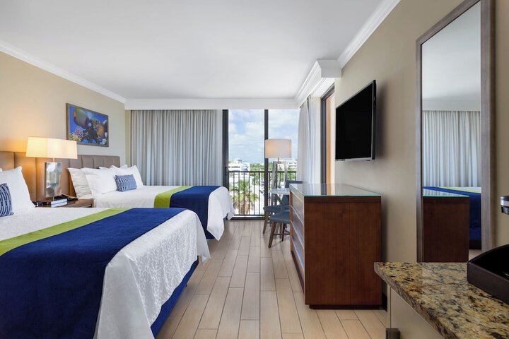 Wyndham Deerfield Beach Resort
