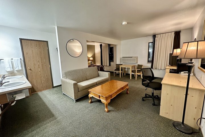 Room 36 of 46