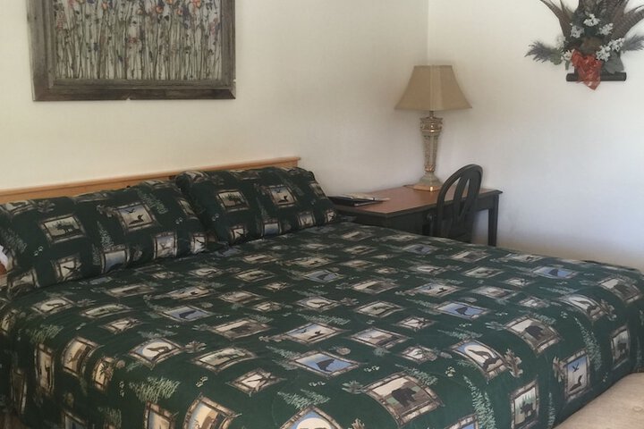 Rustic Inn Motel