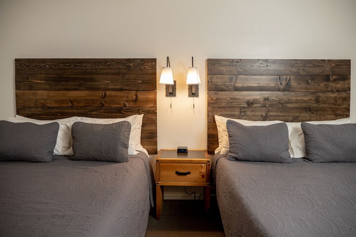 Room 103 of 235