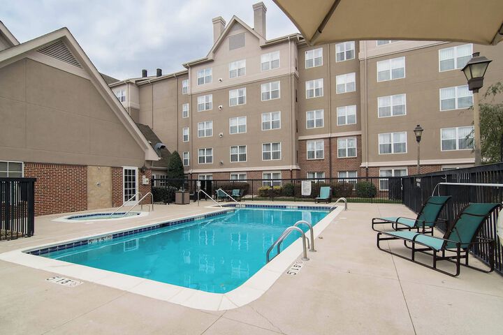 Pool 4 of 37