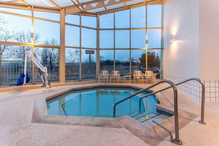 La Quinta Inn & Suites by Wyndham Chicago Gurnee