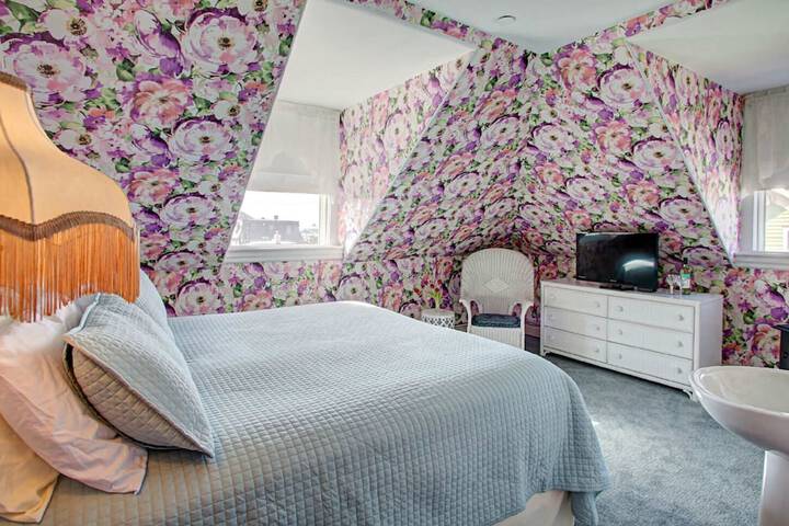 Room 14 of 26