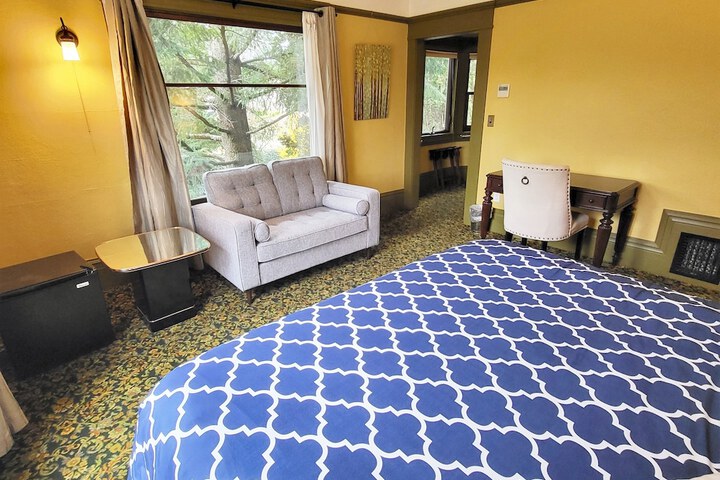 Room 15 of 50