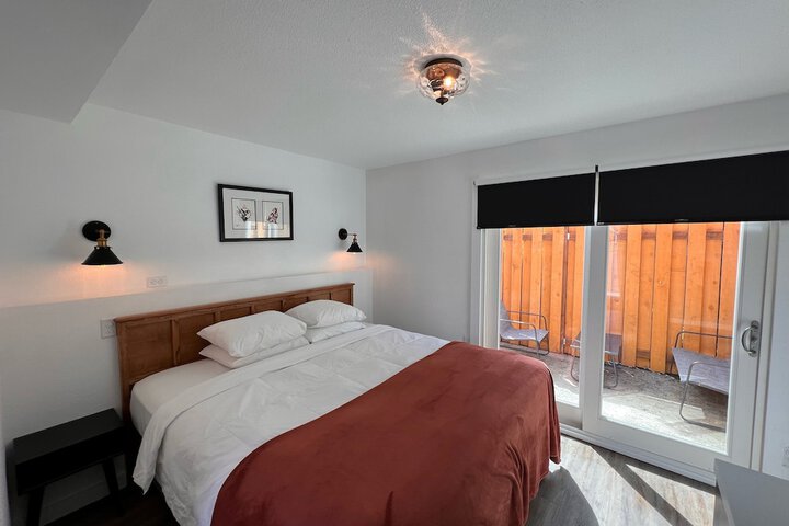 Room 53 of 63
