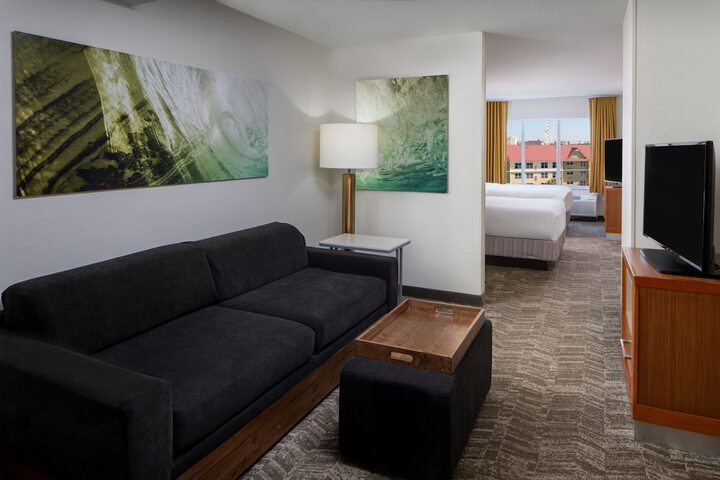 Room 30 of 42