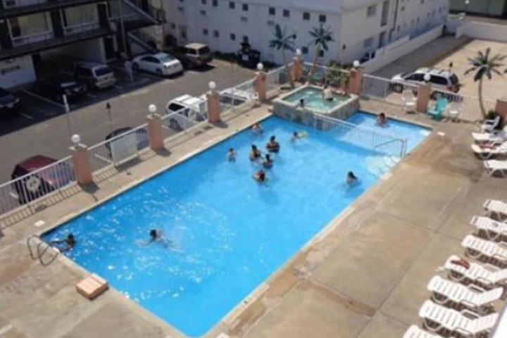 Pool 4 of 26