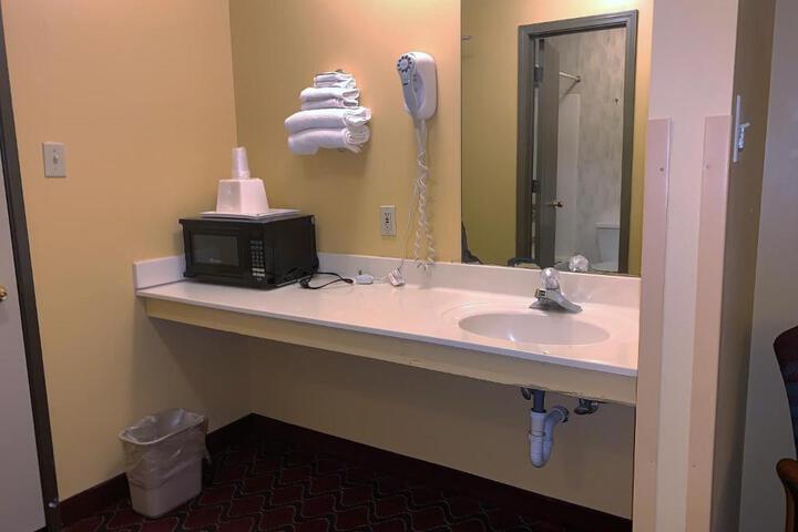 PATRIOT INN