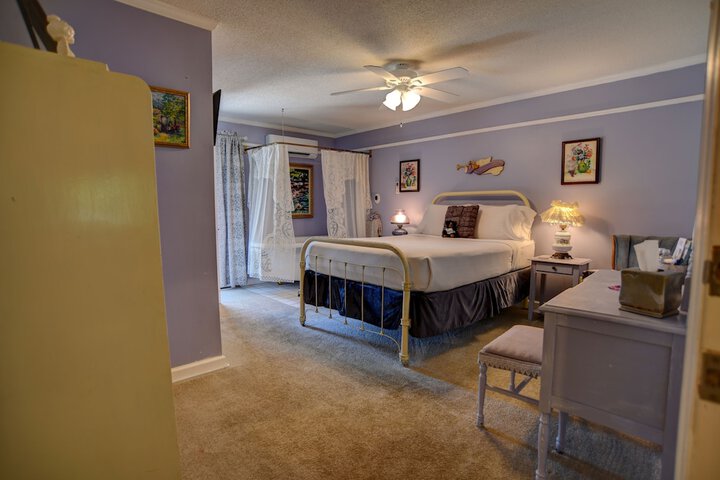 Blue Mountain Mist Country Inn & Spa