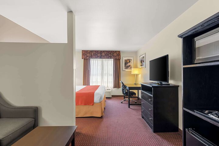 Room 11 of 25
