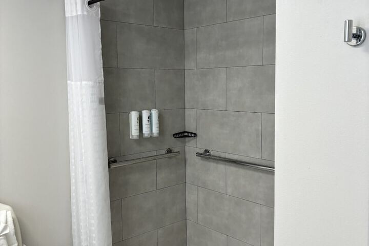 Room 15 of 22