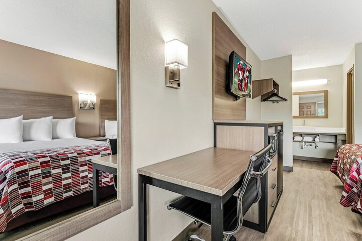 Room 15 of 16