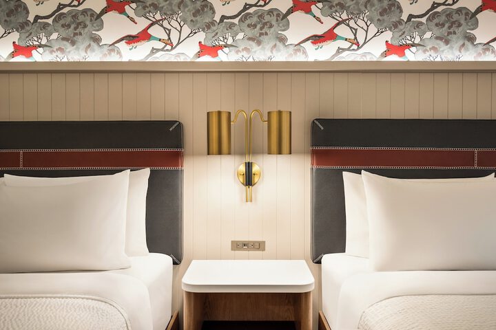 Room 18 of 29