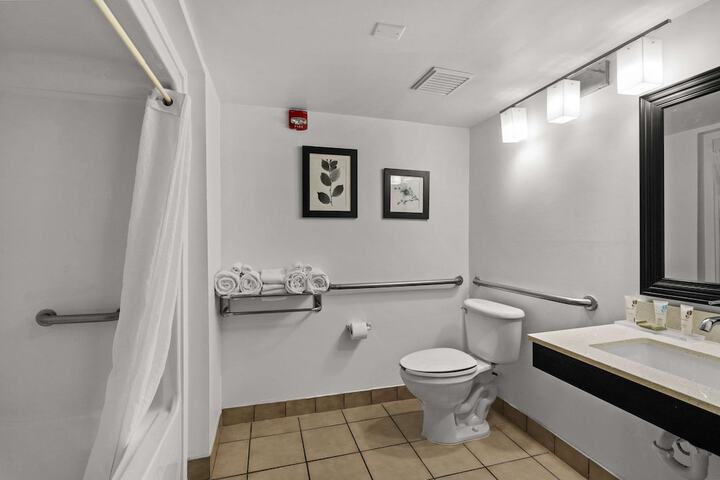 Room 19 of 46