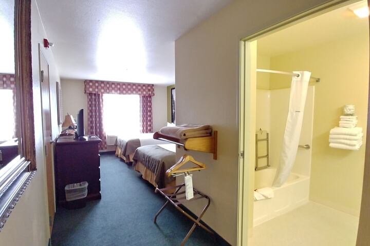 Room 42 of 83