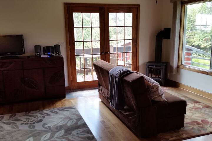 Volcano Acres Ranch B & B