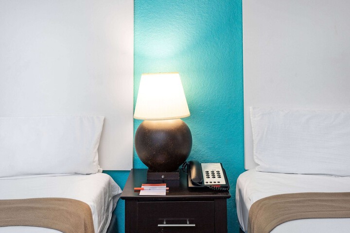 Room 50 of 60
