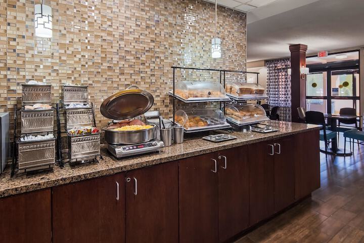 Best Western Plus Galleria Inn & Suites