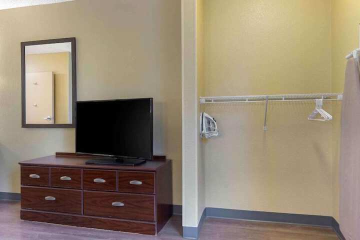 Studio 6 Suites Seattle Kent WA