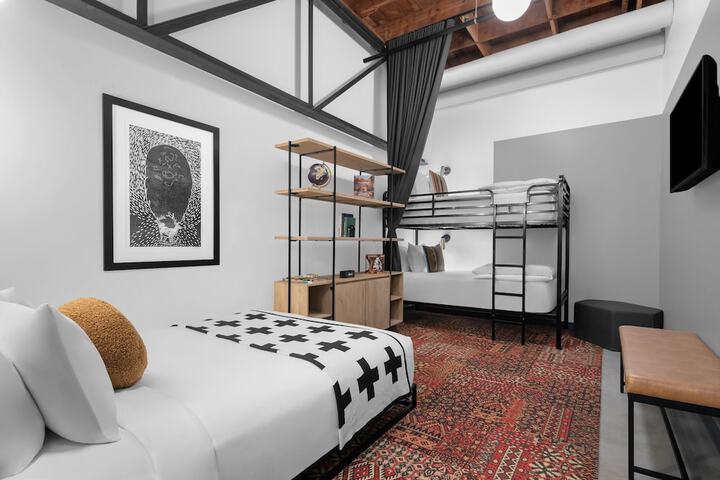 Room 21 of 58